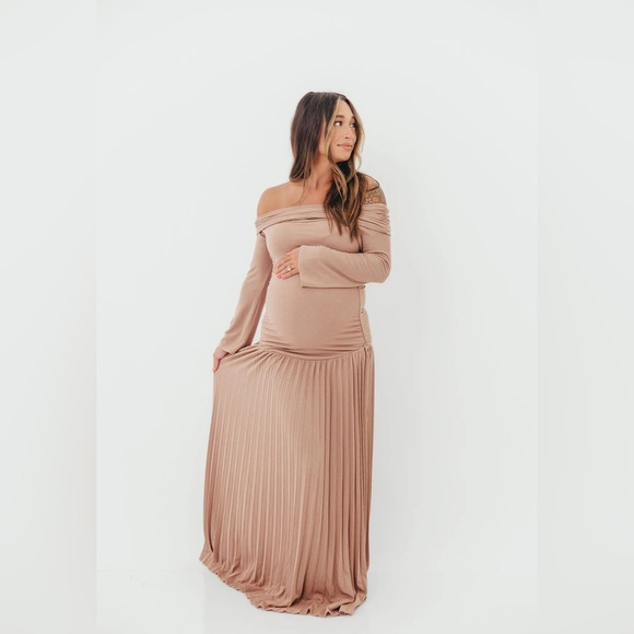 Worth Collective Lennox Long Sleeve Maxi Dress in Taupe - Bump Friendly NWT - Picture 12 of 15